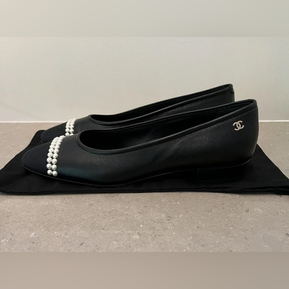 CHANEL Lambskin Grosgrain Pearl Cap Toe Ballerina Flats Black Size 38 - Picture 11 of 14